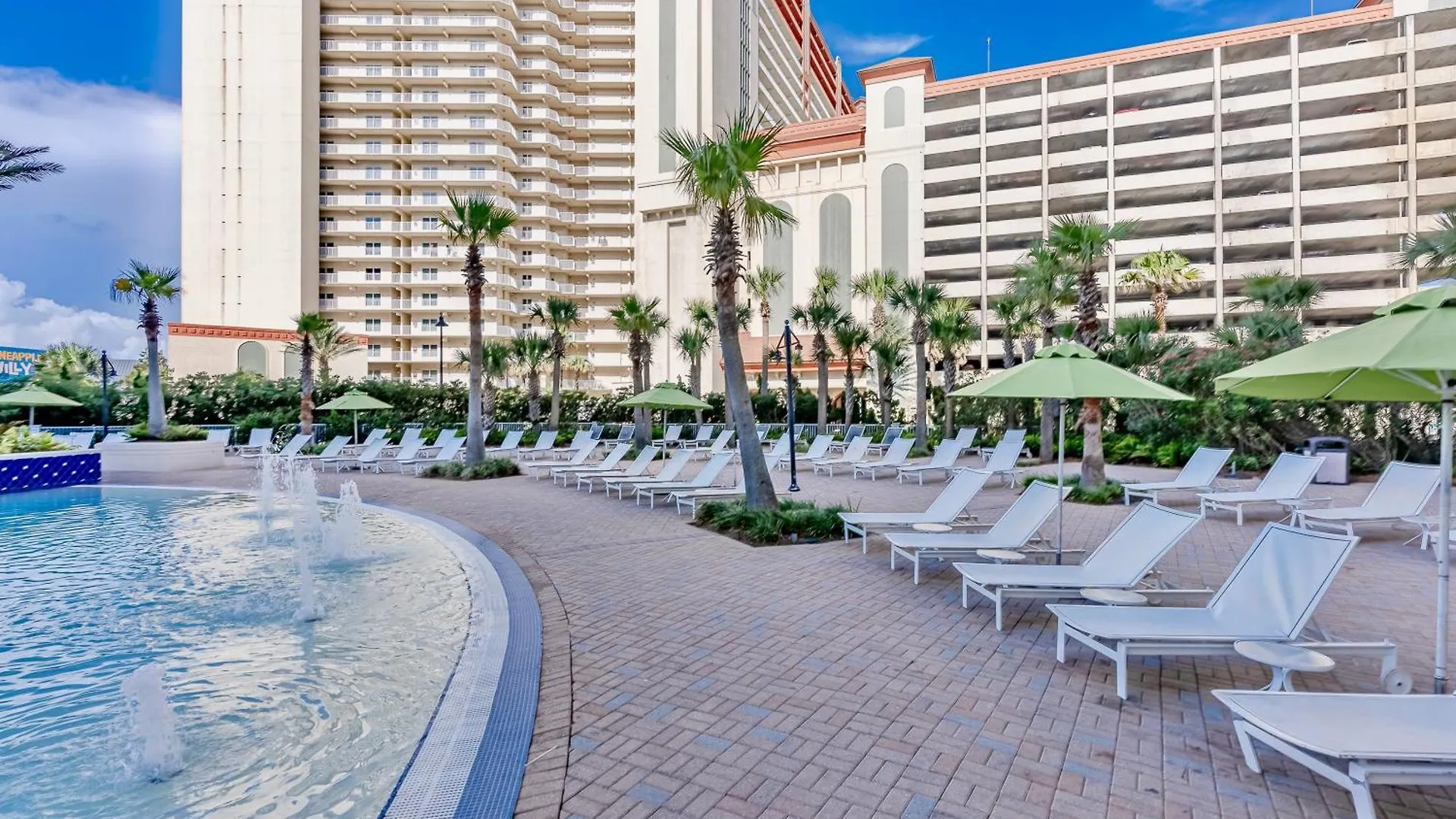 Apartment Stunning 4Bd! Oceanview! Free Beach Chair Service! Sleeps 10! By Dolce Vita Getaways Panama City Beach United States