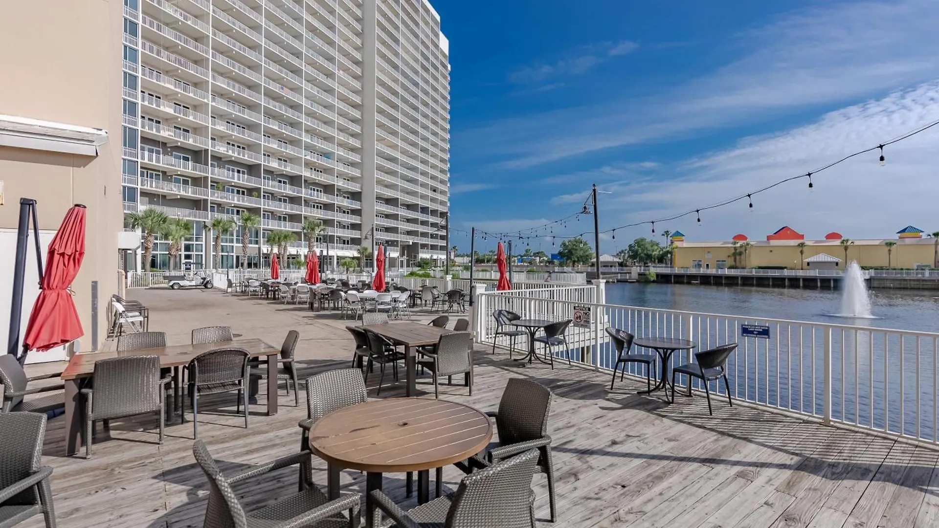 Stunning 4Bd! Oceanview! Free Beach Chair Service! Sleeps 10! By Dolce Vita Getaways Panama City Beach Apartment