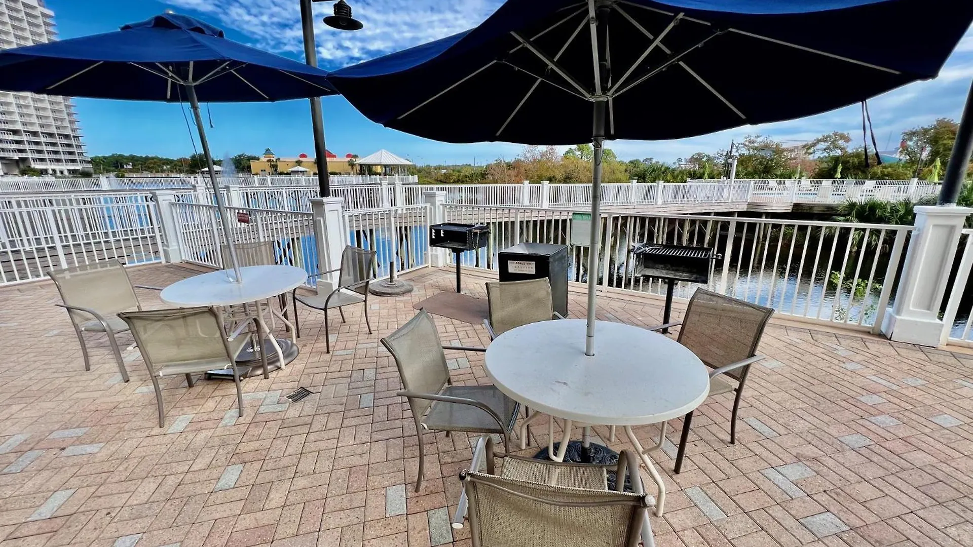Apartment Stunning 4Bd! Oceanview! Free Beach Chair Service! Sleeps 10! By Dolce Vita Getaways Panama City Beach