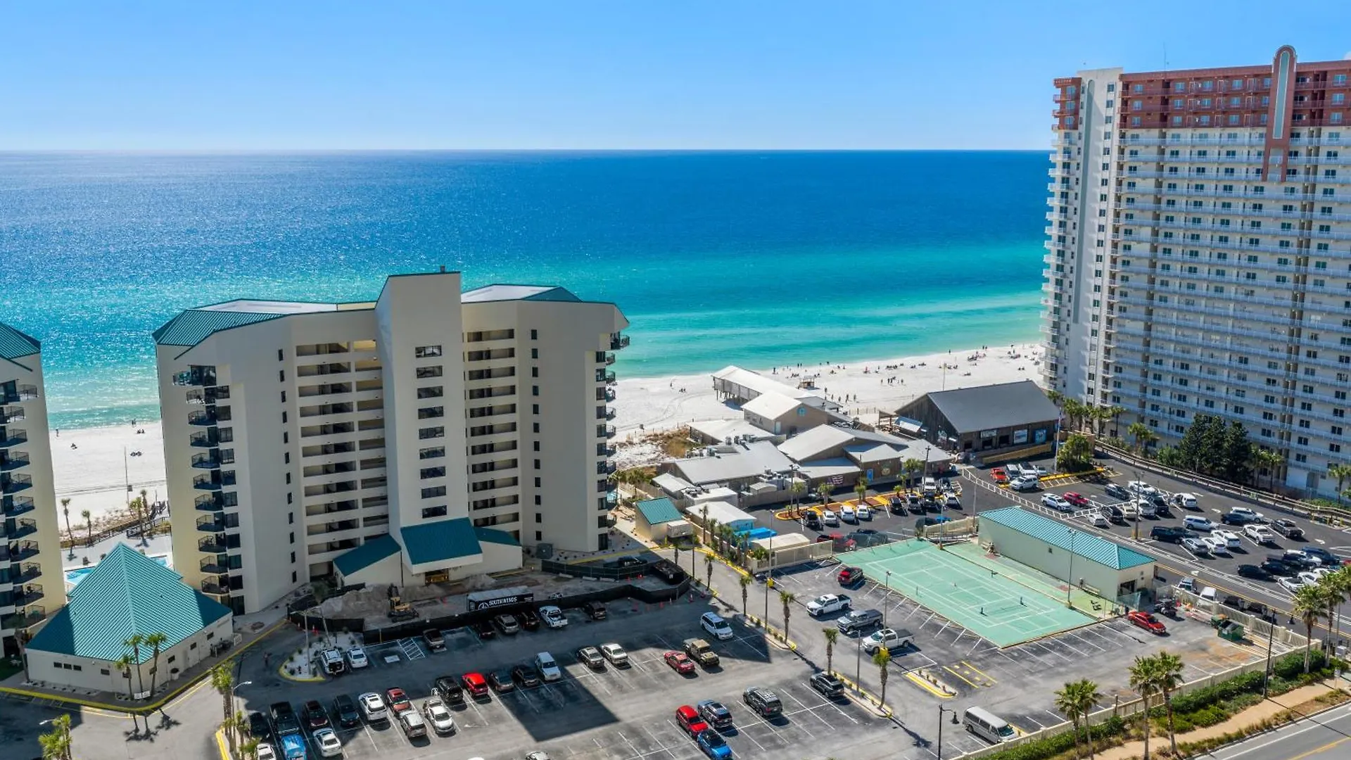 Apartment Stunning 4Bd! Oceanview! Free Beach Chair Service! Sleeps 10! By Dolce Vita Getaways Panama City Beach United States