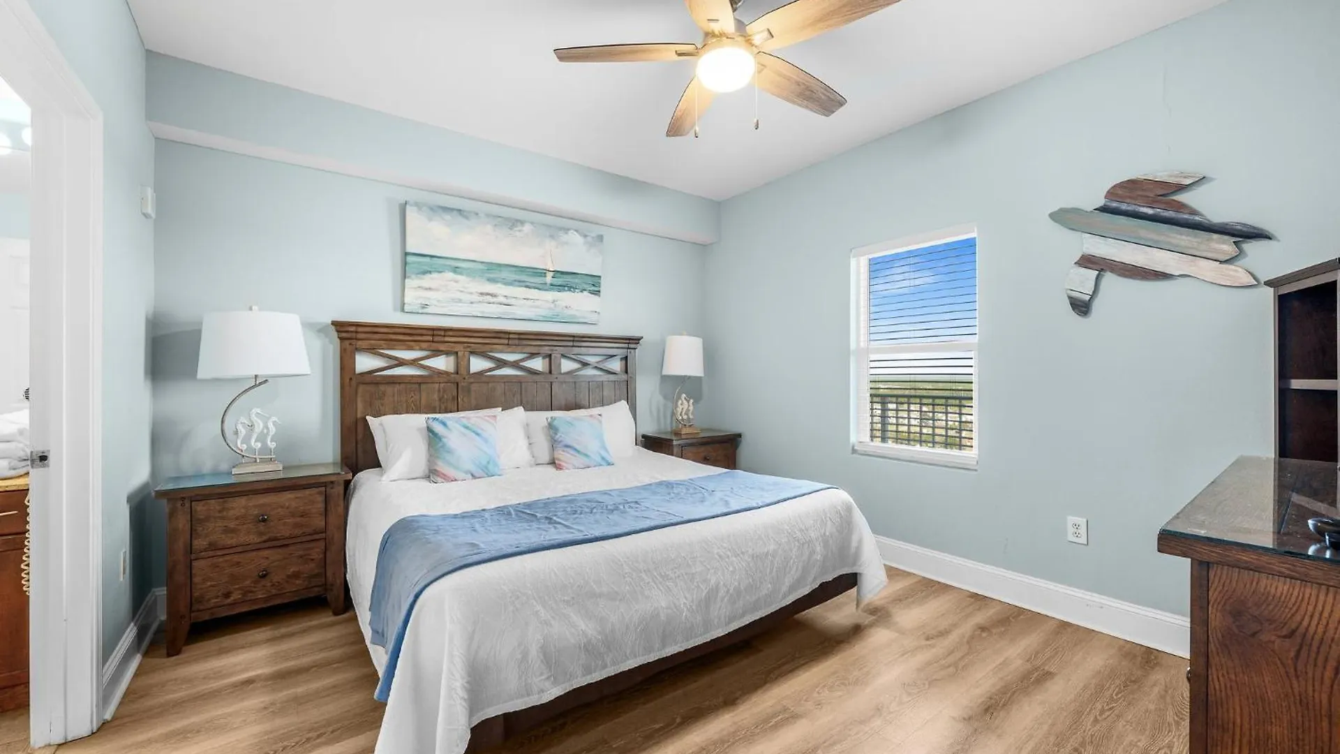 Apartment Stunning 4Bd! Oceanview! Free Beach Chair Service! Sleeps 10! By Dolce Vita Getaways Panama City Beach