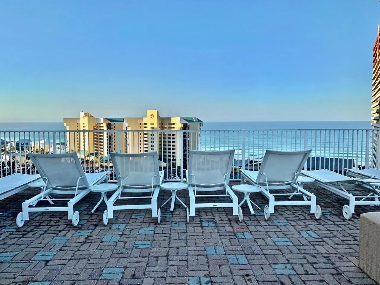 Stunning 4Bd! Oceanview! Free Beach Chair Service! Sleeps 10! By Dolce Vita Getaways Panama City Beach