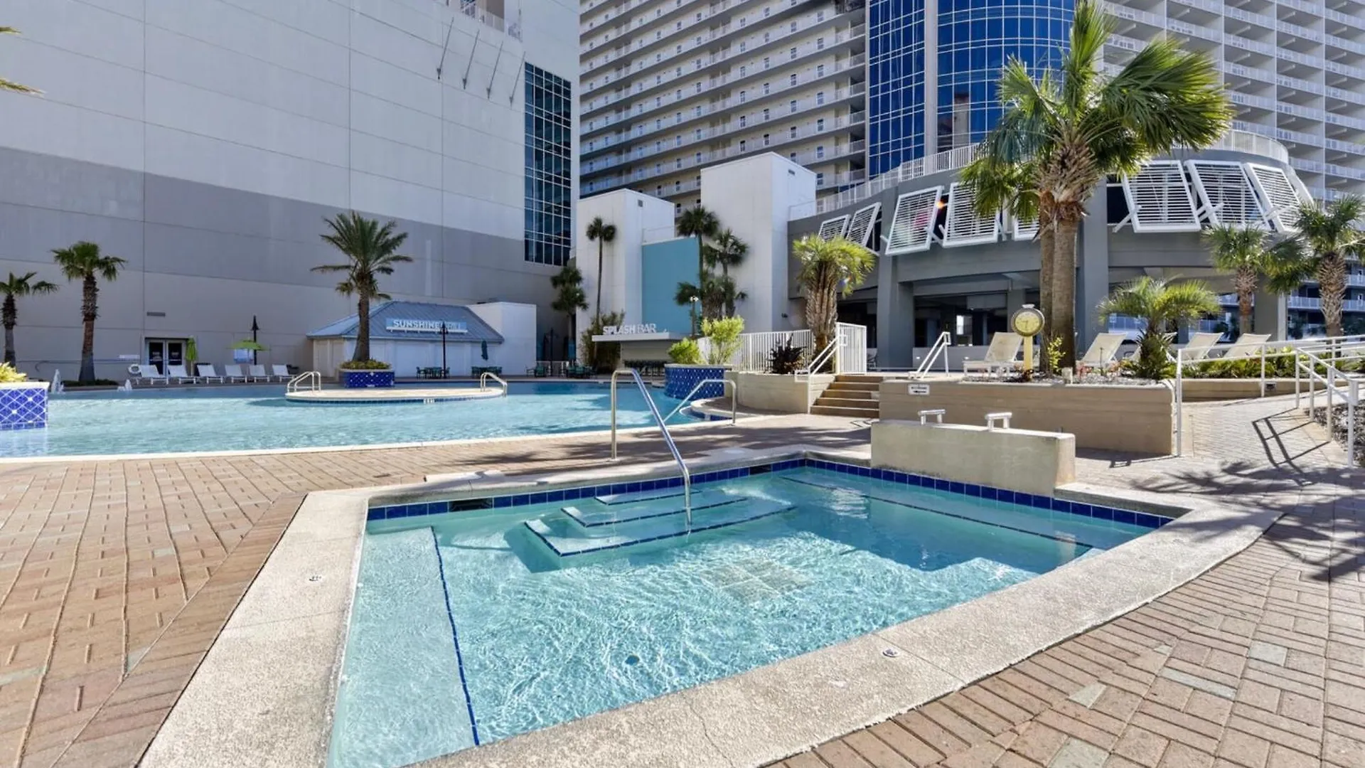 Stunning 4Bd! Oceanview! Free Beach Chair Service! Sleeps 10! By Dolce Vita Getaways Panama City Beach Apartament