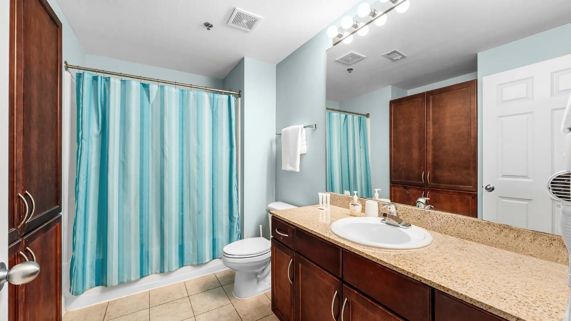 Stunning 4Bd! Oceanview! Free Beach Chair Service! Sleeps 10! By Dolce Vita Getaways Panama City Beach Stany Zjednoczone Ameryki